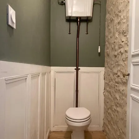 Mazette! Le Chateau Nocleg ze śniadaniem 4*